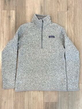 Patagonia Light Gray Sherpa Fleece Pullover with Logo Tag